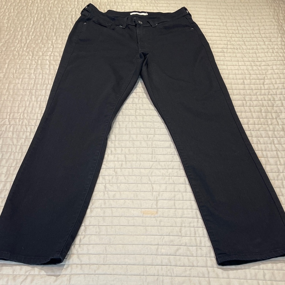 Levi's Women's SIZE 8 Black CLASSIC Straight Leg Jeans